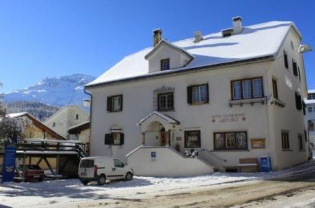 Hotel Arturo Celerina/Schlarigna Exteriör bild